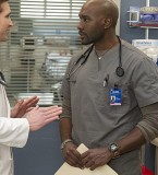 Morris Chestnut wears a Casio SGW300HB-3AV sports watch in season 5 and 6 of tv series Nurse Jackie.