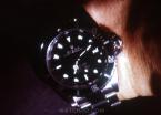 Kiefer Sutherland (as Jack Bauer) looks at his Rolex Submariner watch in 24, Epi