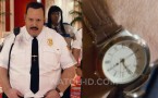 Kevin James wears a Timex Dress Strap T2E5819J watch in Paul Blart: Mall Cop 2.