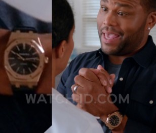 Anthony Anderson wears an Audemars Piguet Black Oak Automatic 15400 watch in season 1 episode 4 of Black-ish.