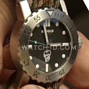 Close-up of the watch worn by Steve Austin in Hunt to Kill
