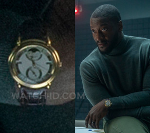 Aldis Hodge wears an Urban Jürgensen Reference 2 watch in the series Cross.