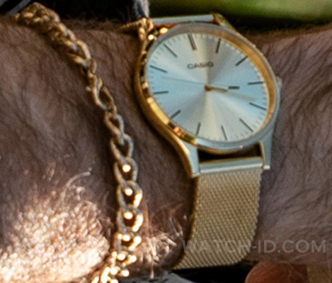 Casio watch top weight